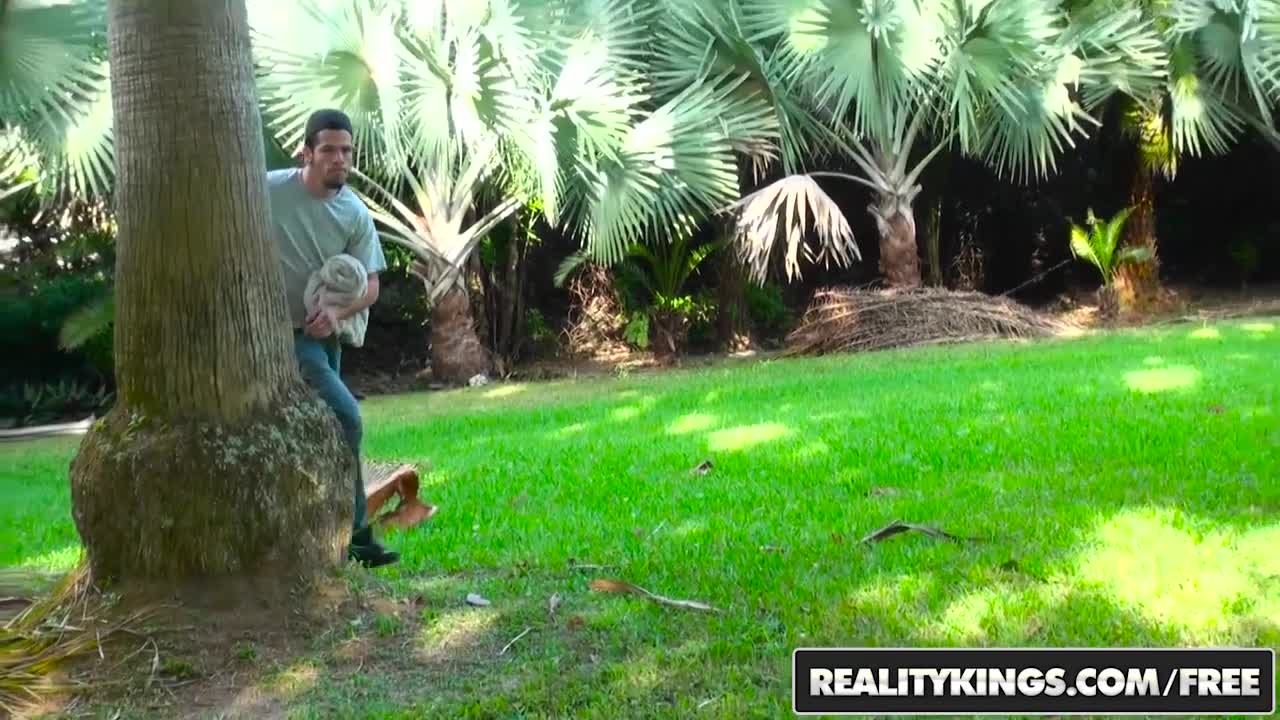 Playful ebony teen Kendall Woods fucked in the park  Free Porn Videos | ePornHot.