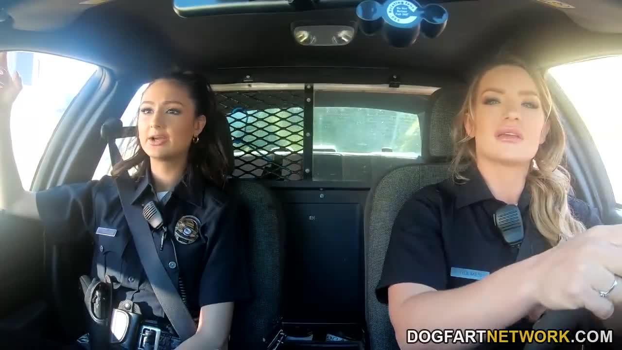 Police Officer Cali Carter Let Bad Boys To Poke All Her Holes Free Porn Videos | ePornHot.