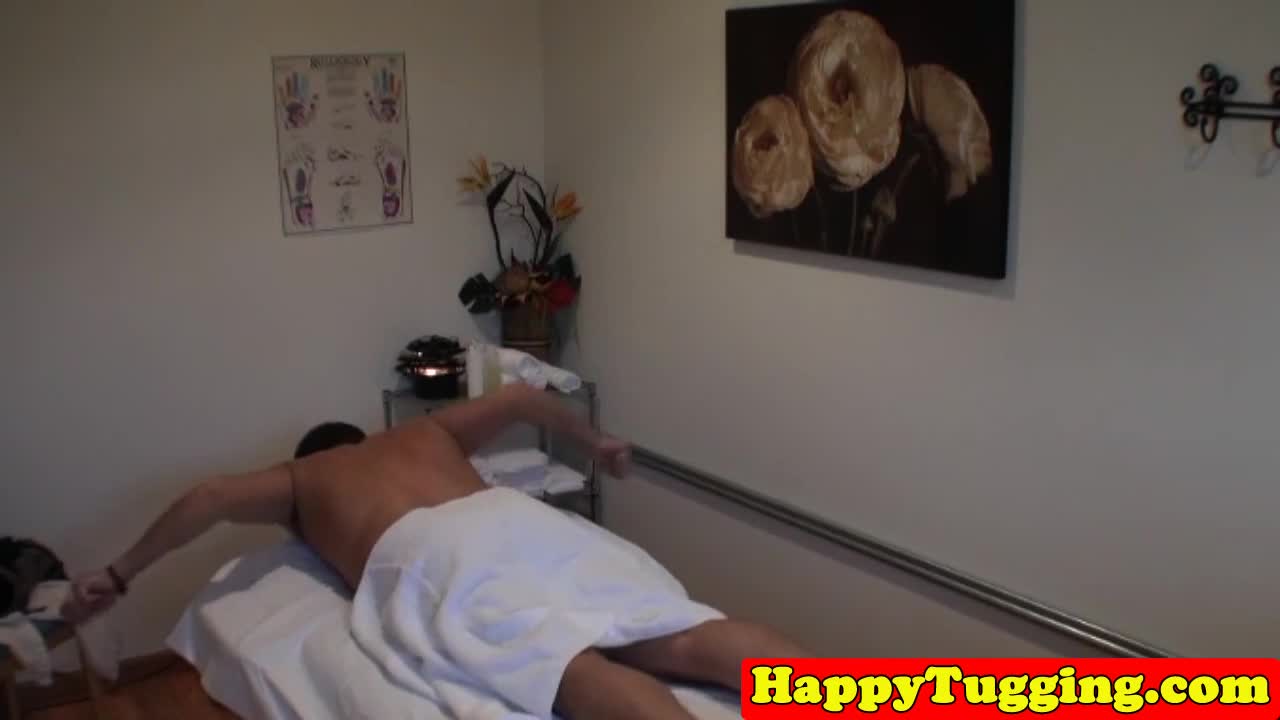 Dreamy Asian masseuse blows and tugs her horny client Free Porn Videos | ePornHot.