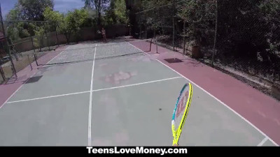 Fit Tennis Player Suck Cock In The Court For Cash