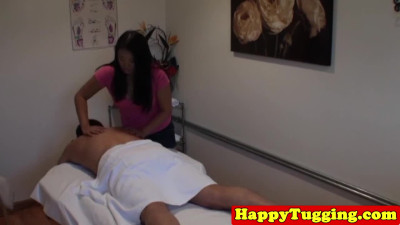 Oriental masseuse gives the perfect assjob to make the client jizz