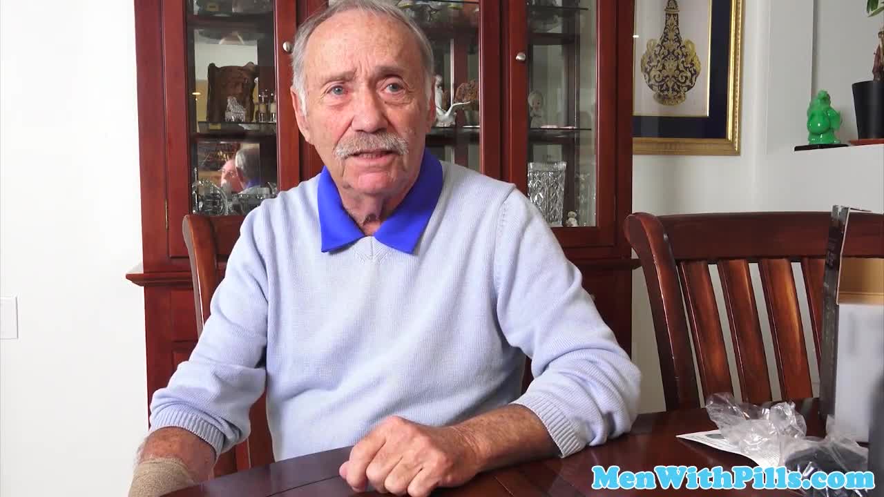 Lucky grandpa fucks a smoking hot teen  Free Porn Videos | ePornHot.