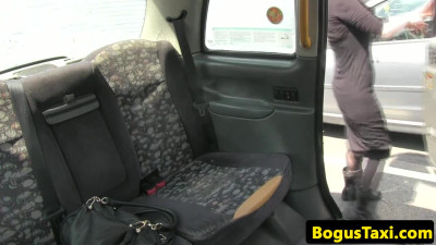 Brunette amateur fucked doggystyle by the cabbie