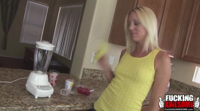 Seductive blonde Kacey Villainess pours a smoothie out of her ass