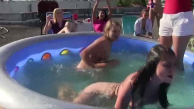 Hot lesbians in pool fight