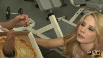 Busty blonde sucking the pizza delivery guy