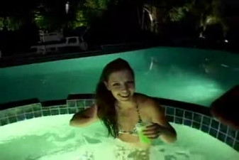 Jacuzzi amateur phones for cock