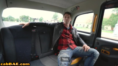 Roundass Czech cabbie gets rubbed and licked before sex