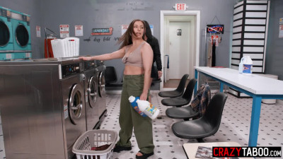 Shameless big tits MILF Jennifer White fucked in the laundry room